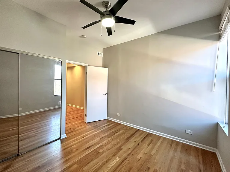 2801 W Logan Blvd #2R — Photo 4