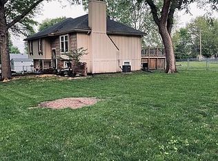 1801 W Elm St, Greenwood, MO 64034