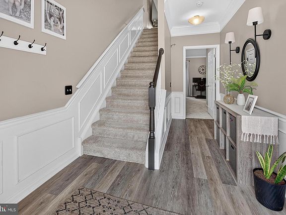 2nd image of 14 Bayberry Ln