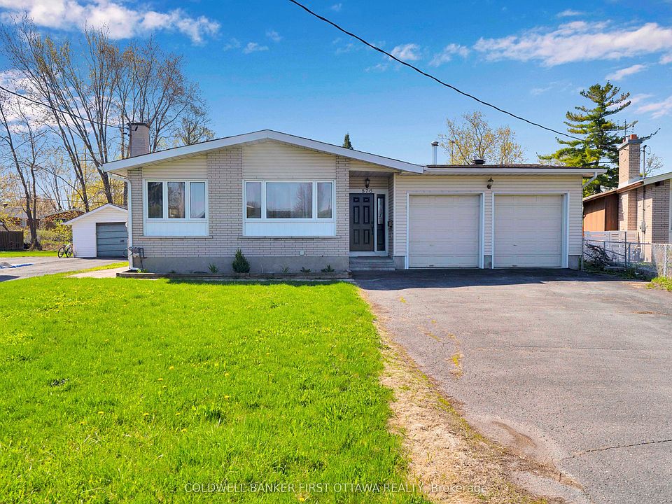 1st image of 876 Balsam Dr