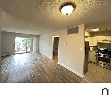 5100 F St SE #10 — Photo 1
