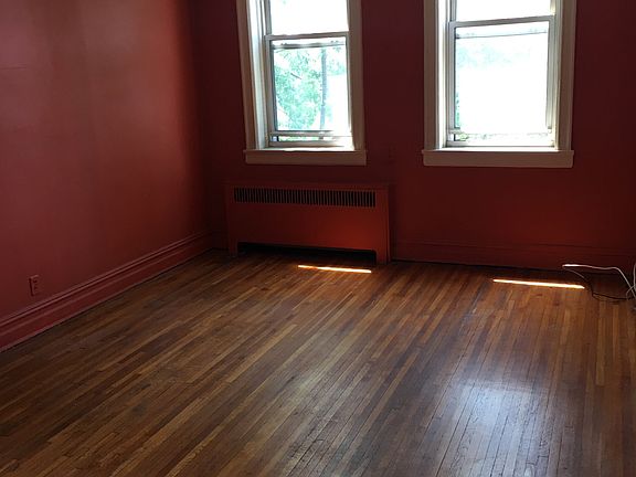 4th image of 225 Union St APT 16