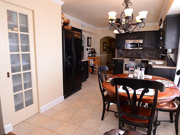 Eat-in with Pocket Pantry