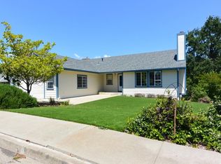 920 Page Dr, Lakeport, CA