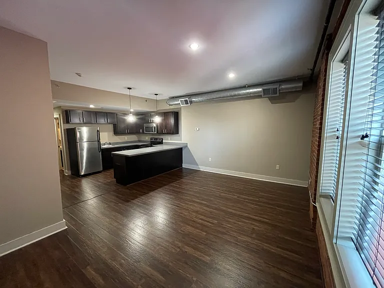 126-132 Franklin Ave #9 — Photo 5