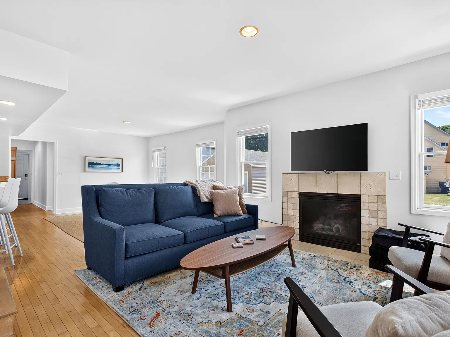 4 bed, 2177 sqft, $4,000 — Photo 4