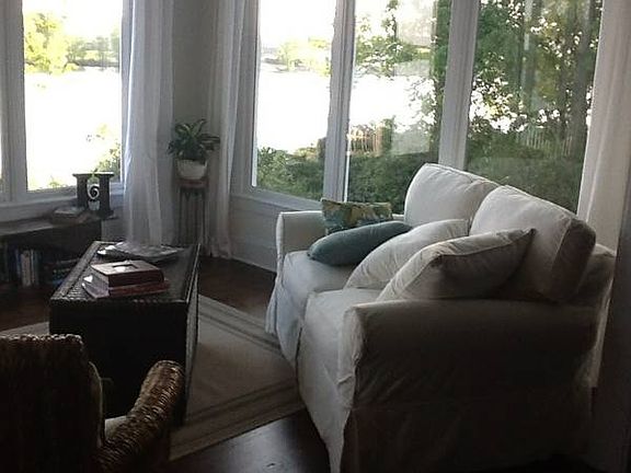 Sunroom overlooking Savannah