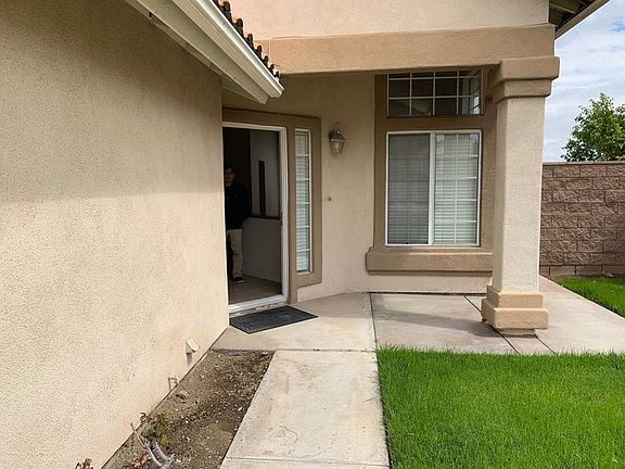 4th image of 475 Somerset Cir
