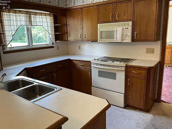 2nd image of 199 Park Ave