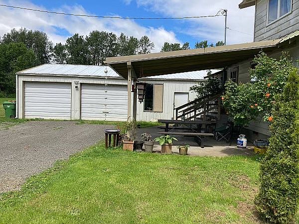Front/Side Yard