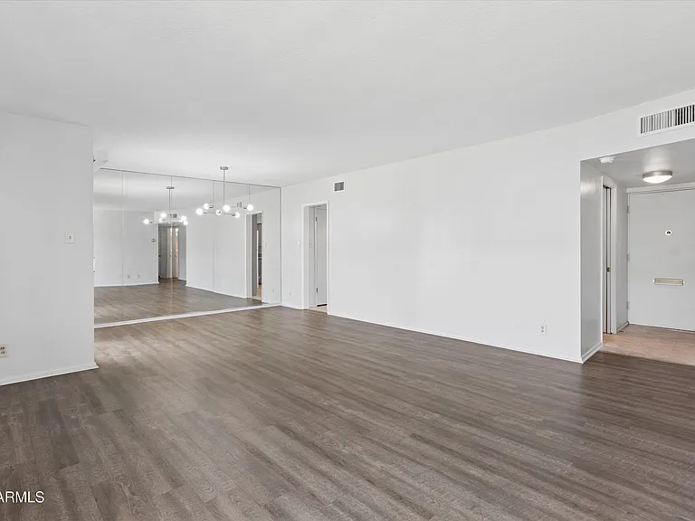 3308 E Camelback Rd — Photo 4