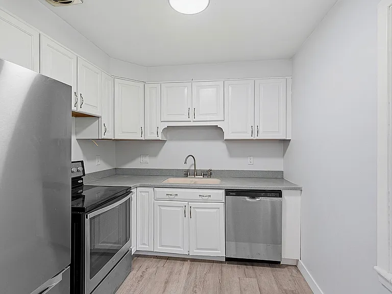 4092 Trebor Dr — Photo 5