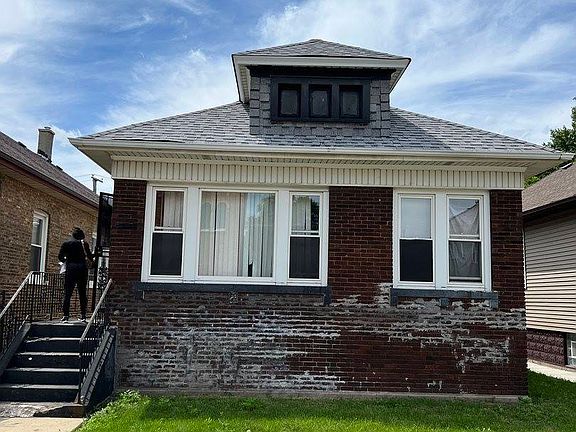 2nd image of 11354 S South Park Ave