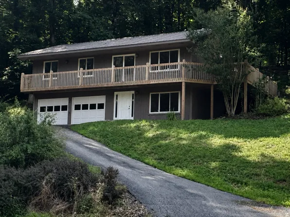 5417 Wedgewood Dr, Big Stone Gap, VA 24219