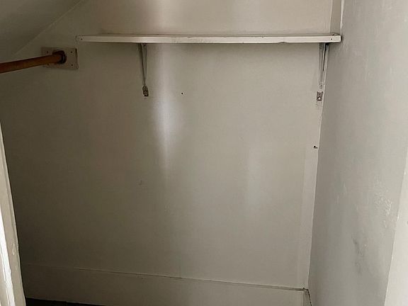 4th image of 803 Wilson Ave APT 4