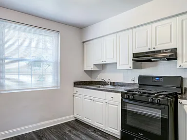 Melrose Station Apartments