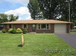 284 Greenbriar Rd, Hanover, IN 47243