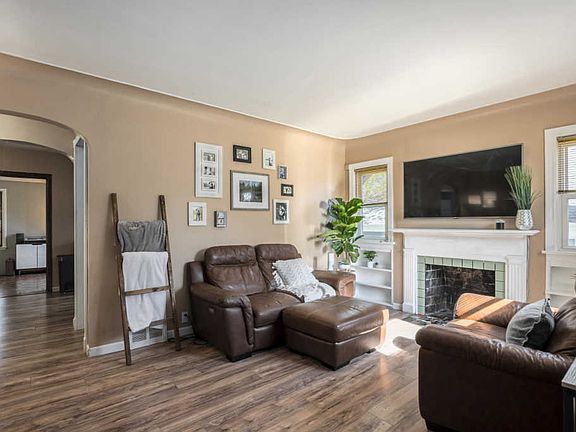 3rd image of 1745 Rossman Ave SE