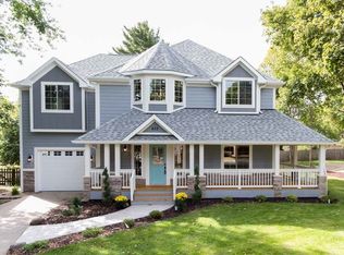 422 Logan Ave, Geneva, IL 60134