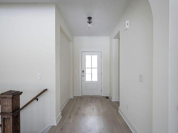 Hialeah foyer