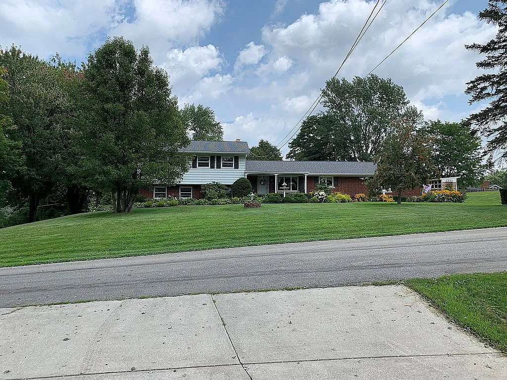 5723 Pilgrim Dr photo 1