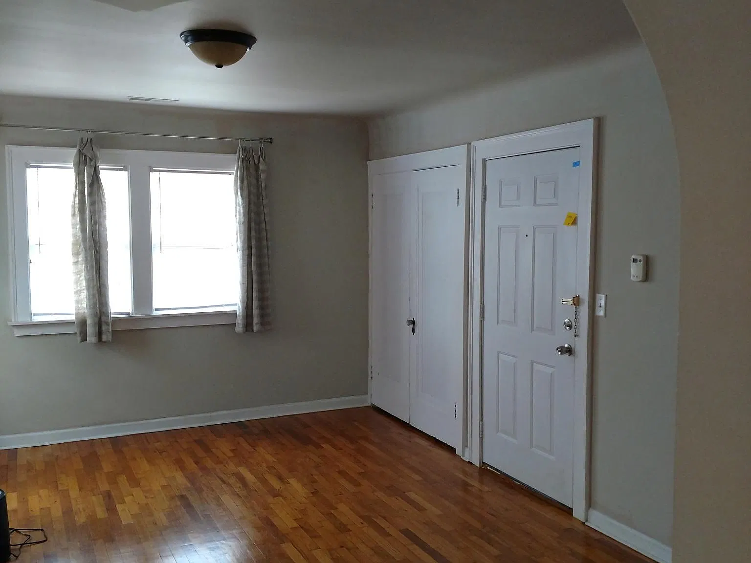 320 Henry Ave SE — Photo 4