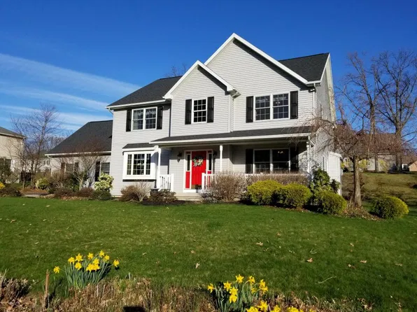 13 Garfield St, Dallas, PA 18612