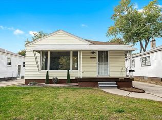 19315 Kinloch, Redford, MI 48240
