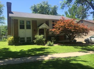 11934 Meadowpark Ct, Maryland Heights, MO 63043