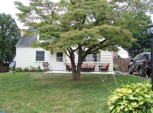 437 Manor Rd, Hatboro, PA 19040