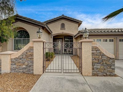 2939 Crown Bluffs Ct, Las Vegas, NV, 89117
