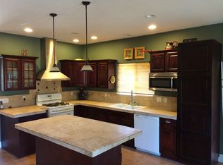 724 Rainbow Crest Rd, Fallbrook, CA 92028