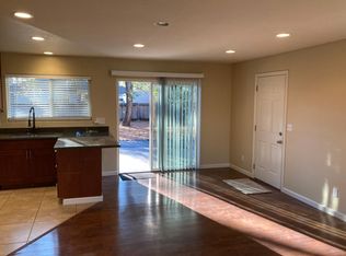 957 Yulupa Ave, Santa Rosa, CA 95405