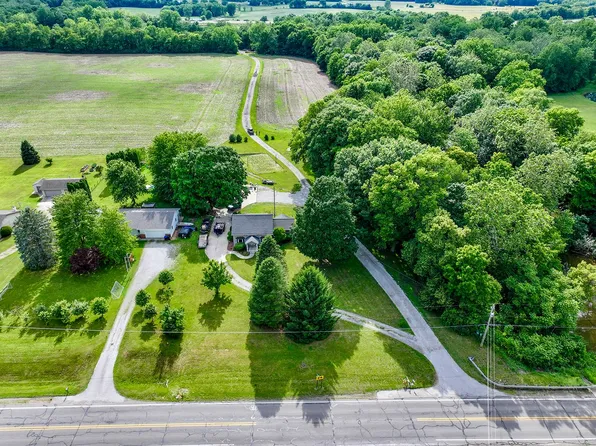 5748 County Road 427, Auburn, IN 46706