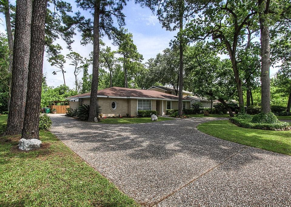 1st image of 3810 Brookwoods Dr