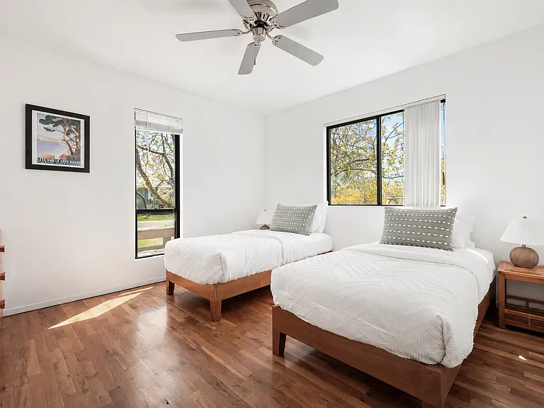 4 Hoppin Ave — Photo 9