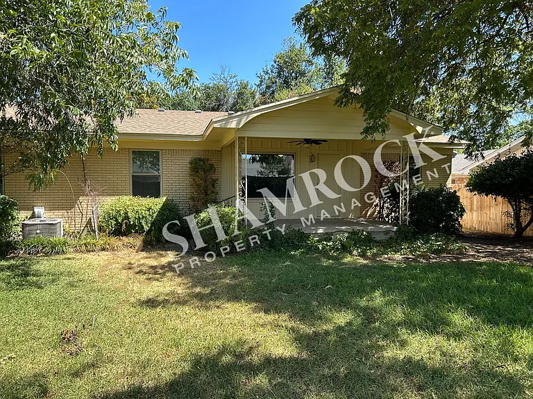 5119 Loch Lomond Dr — Photo 17