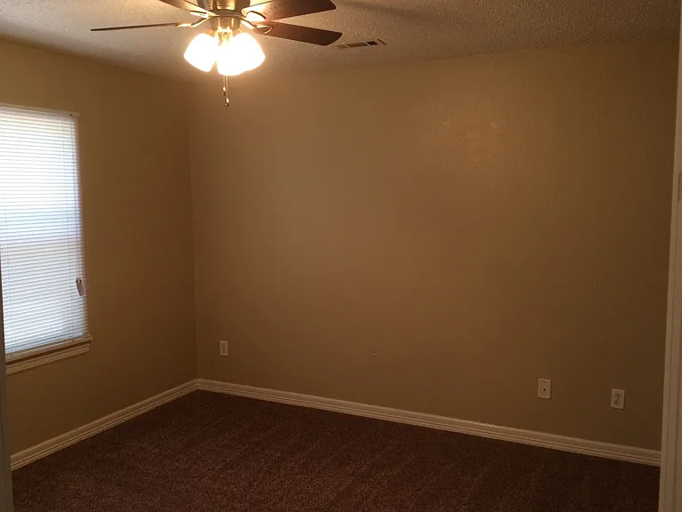 2728 N Villa Blvd — Photo 12