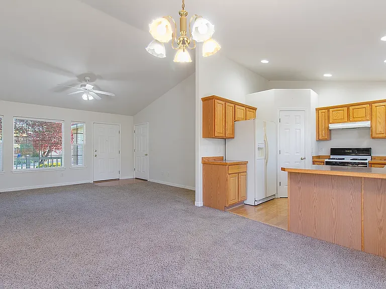 2530 Paintbrush Dr — Photo 14