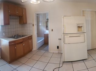 11 Cady St #1R, Lowell, MA 01852