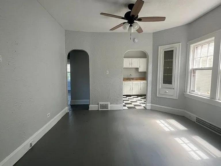 1639 Avalon Rd — Photo 8