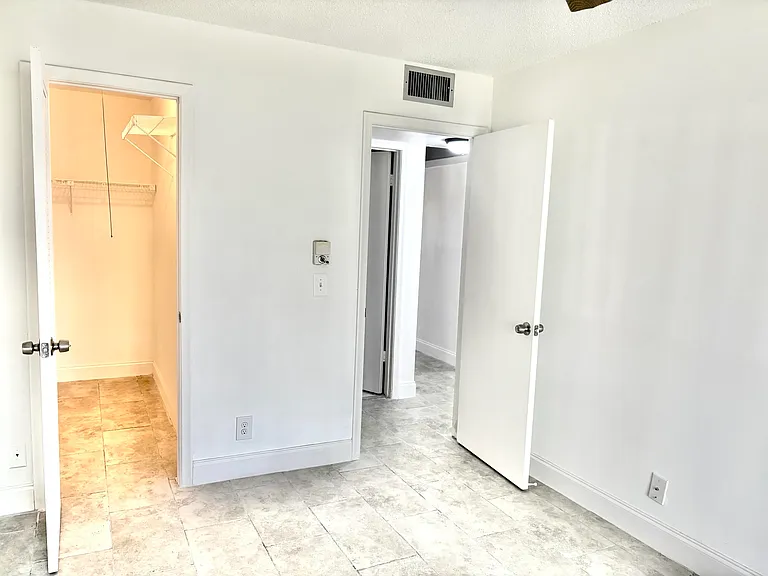239 Sussex L — Photo 9