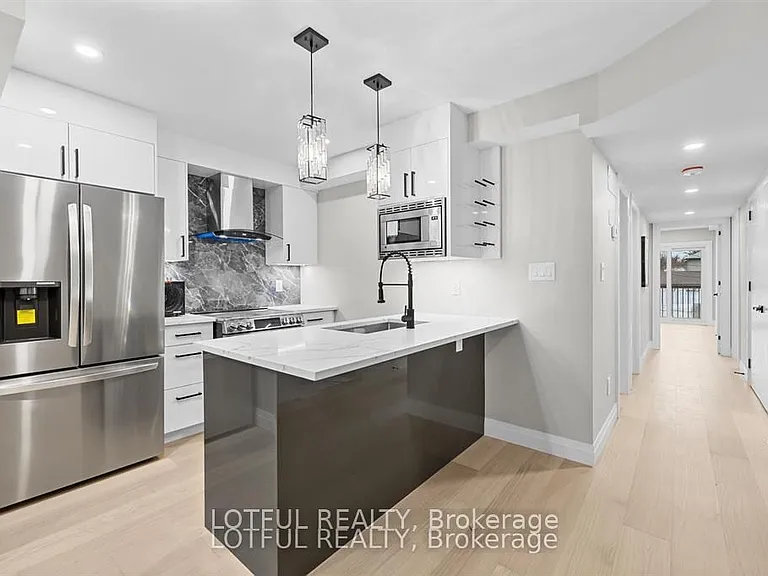 461 Tweedsmuir Ave #B — Photo 5