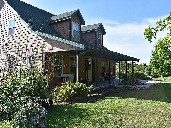 4th image of 17608 County Road 76 #101