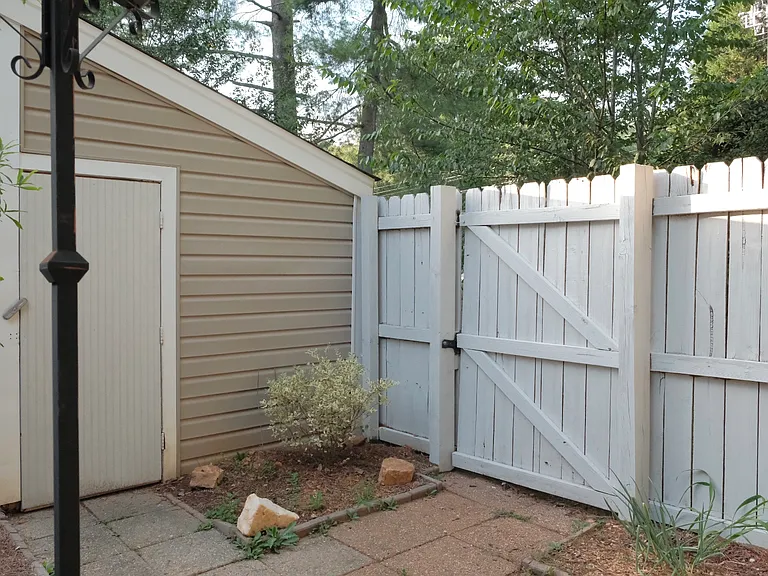 5301 Delta Dr — Photo 25