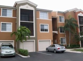 1190 Reserve Way APT 205, Naples, FL 34105