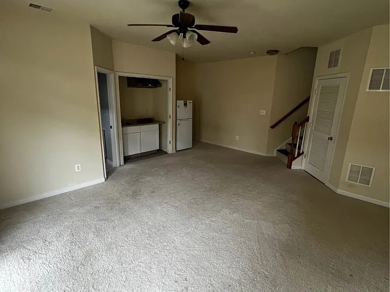 Shenvale Cir — Photo 3