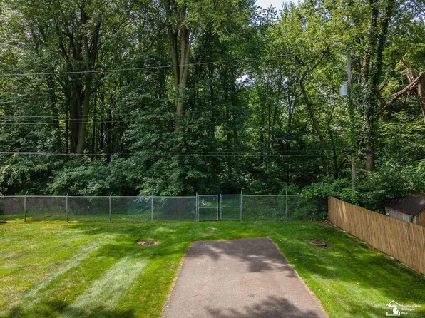 0 Longfellow Dr, Temperance, MI 48182