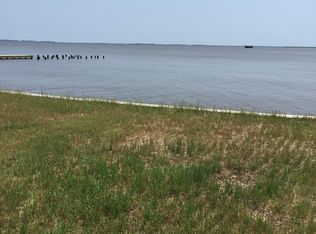 118 E Canvasback Dr, Currituck, NC 27929