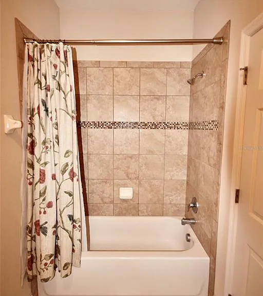 1073 Cavan Dr — Photo 26